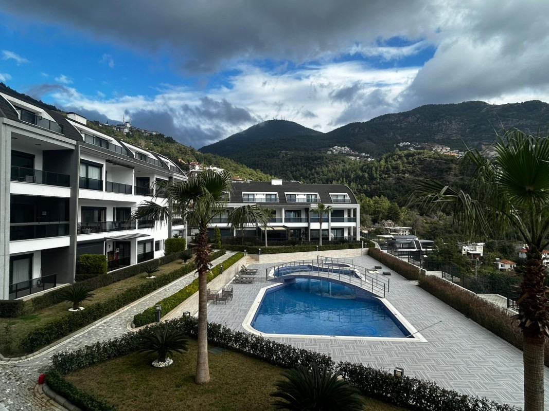 Furnished 1+1 Apartment in a Social Complex in Tepe, Alanya